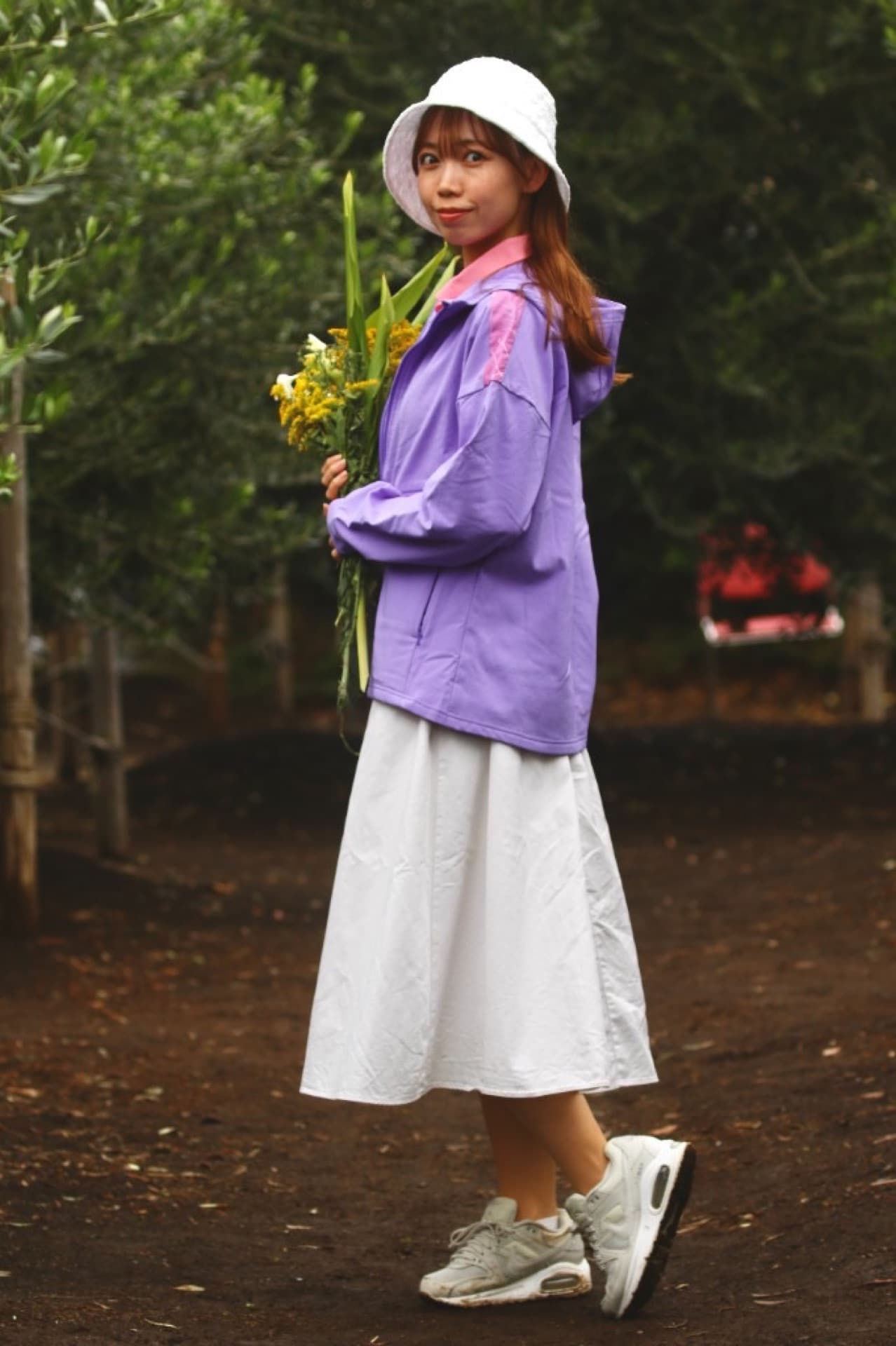 パープルジャケット 花束モデル